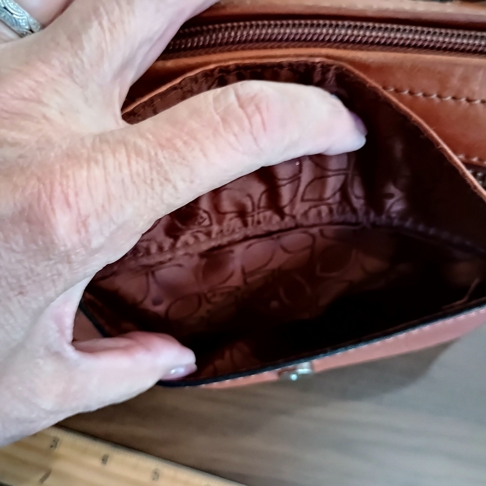 Fossil Tan Leather Women's Bag - Picture 8 of 11